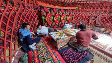 Фотографии Отели типа «постель и завтрак» Bektemir Yurt Camp г. Murdash (Киргизия) №2 Фото Отели типа «постель и завтрак» Bektemir Yurt Camp г. Murdash 2